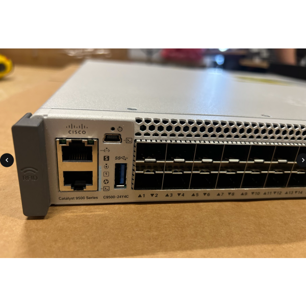 Cisco Catalyst 9500 24x1/10/25G en 4-poort (C9500-24Y4C-A-RF)