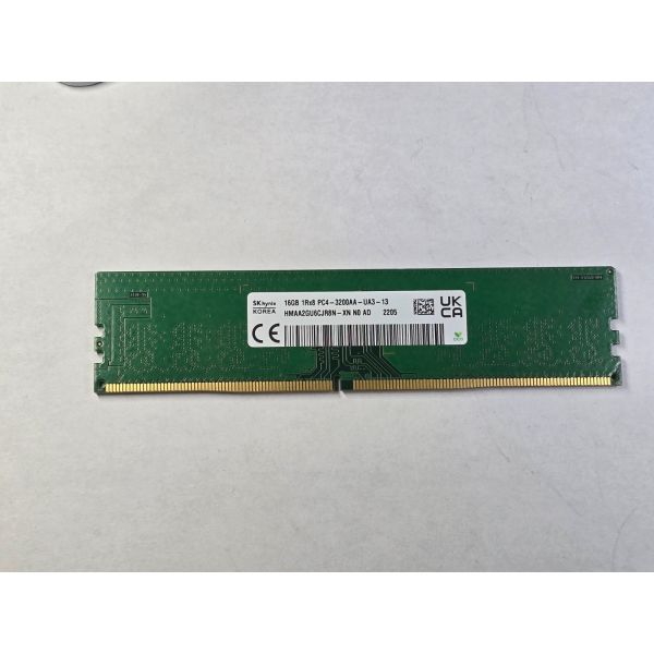 Hynix HMAA2GU6CJR8N-XN Memory Module - 16 GB - DDR4 - 3200 MHz - PC4-25600 - 288 Pin - UDIMM - CL22 - 1.2 Volts (HMAA2GU6CJR8N-XN)