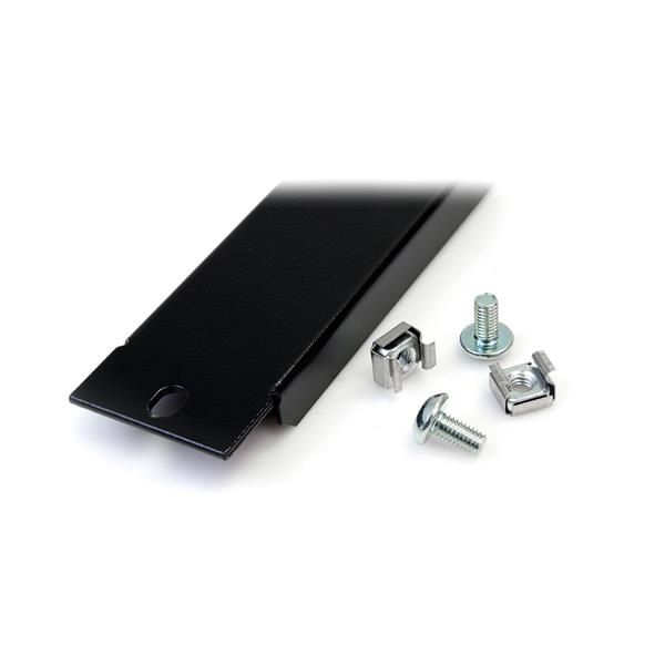 StarTech.com 1U Leeg Paneel voor 19 inch Serverracks en Serverkasten (BLANKB1)