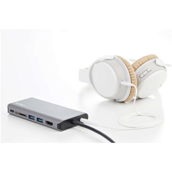 StarTech.com USB-C Multiport Adapter - USB-C Travel Dock met 4K HDMI of 1080p VGA - 3x USB 3.0 Hub, SD, GbE, Audio, 100W PD Pass-Through - Mini Docking Station voor Laptop/Tablet (DKT30CHVAUSP)