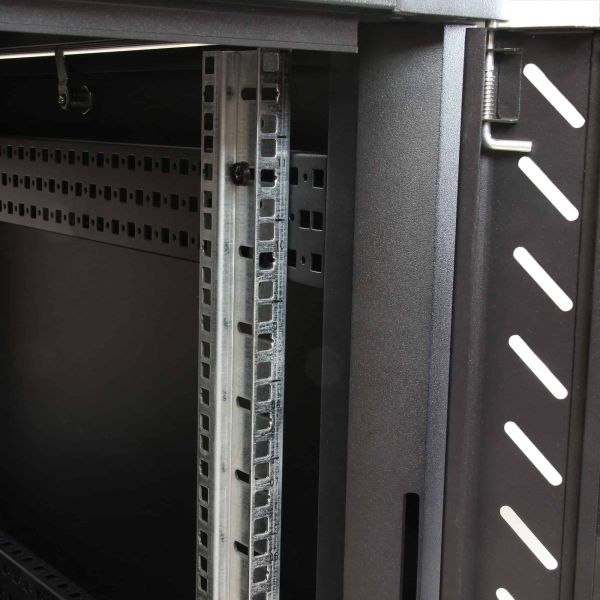 StarTech.com 12U Enterprise-Grade Server Rack Cabinet, 19in Vergrendelbare 4-Post Patchkast met 75cm Montagediepte en 800kg Draagkracht (RK1236BKF)