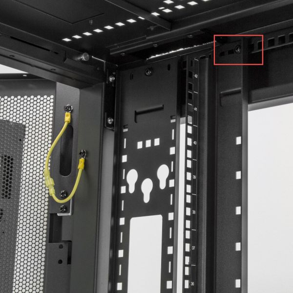 StarTech.com 4 Post 25U Netwerkkast, Vergrendelbare 19" Patchkast voor Computer / AV / IT / Data Apparatuur, Server Rack voor Bureau/Thuis met Wielen & Verstelbare Montagerails (RK2537BKM)