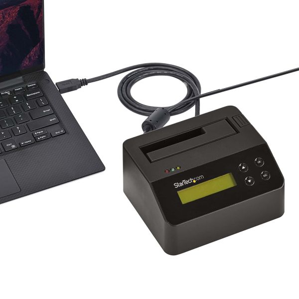 StarTech.com Single Bay Hard Drive Wisser, Standalone HDD/SSD Sanitizer/Eraser, USB 3.0 naar SATA II (3 Gbps), 9 Wismodi, LCD Display, Hard Disk Secure Erase Dock, DB-9 Printer Poort, NIST/DOD & TAA Compliant (SDOCK1EU3P)