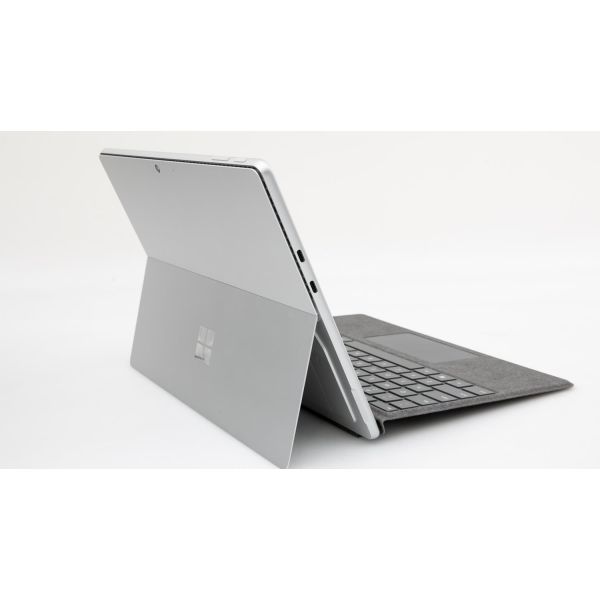 Microsoft Surface Pro 9 i7-1265U/16GB/256GB/13/W11P COA (2880x1920)/NVMe/WLAN/BT/CAM/No Pen/No KB/Platinum (2038-SB17-R4)