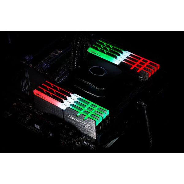 G.Skill DDR4 16GB PC 4000 CL18 G.Skill KIT (2x8GB) 16GTZRB Tri/Z RGB (F4-4000C18D-16GTZRB)