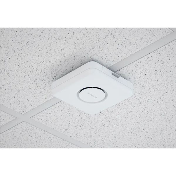 NETGEAR WBE710 Wit Power over Ethernet (PoE) (WBE710-100EUS)