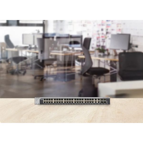 ASUS XS748TM 48-Poorts 10G/Multi-Gigabit Smart Switch (XS748TM-100EUS)