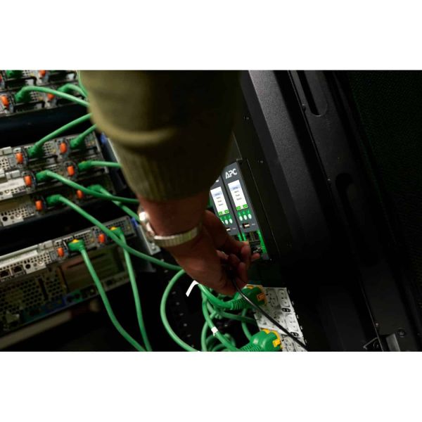 APC APDU10150SM - Switched & Metered-by-Outlet, 0U, 32A, 230V, 20x C13/15 + 20x C13/15/19/21, IEC309 32A stekker (APDU10150SM) APC APDU10150SM - Switched & Metered-by-Outlet, 0U, 32A, 230V, 20x C13/15 + 20x C13/15/19/21, IEC309 32A stekker (APDU10150SM)