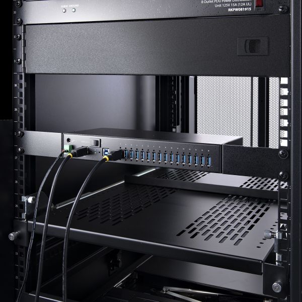 StarTech.com 16-Port Industrial USB 3.0 Hub, 5Gbps, Staal, DIN/Wand/Rack Monteerbaar, ESD Beveiliging, Terminal Block Voeding, Tot 120W Gedeelde USB Charging, Dual-Host Hub/Switch (5G16AINDS-USB-A-HUB)
