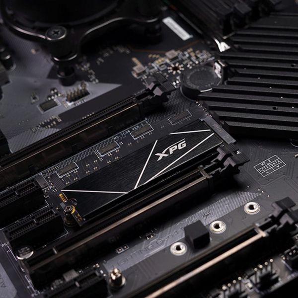 ADATA GAMMIX S70 Blade M.2 4000 GB PCI Express 4.0 3D NAND NVMe (AGAMMIXS70B-4T-CS)