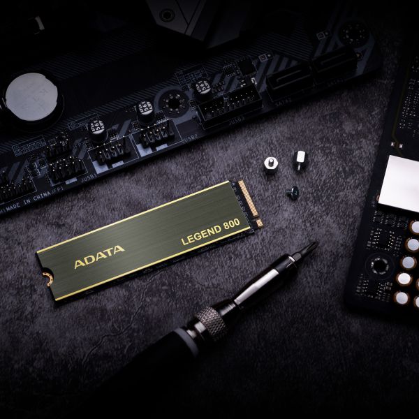 ADATA ALEG-800-2000GCS internal solid state drive 2 TB M.2 PCI Express 4.0 NVMe 3D NAND (ALEG-800-2000GCS)