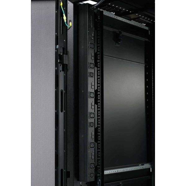 APC Rack PDU, Basic, ZeroU, 32A, 400V, (3x) C13 & (6x) C19, IEC 309 32A 3Fase stekker (AP7555A)