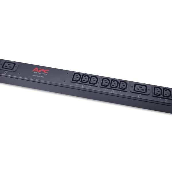 APC Rack PDU, Basic, ZeroU, 16A, 400V, (36x) C13 & (6x) C19, IEC 309 16A 3Fase stekker (AP7557)