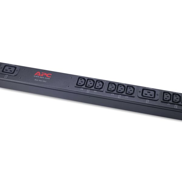 APC Rack PDU, Basic, ZeroU, 16A, 400V, (36x) C13 & (6x) C19, IEC 309 16A 3Fase stekker (AP7557)