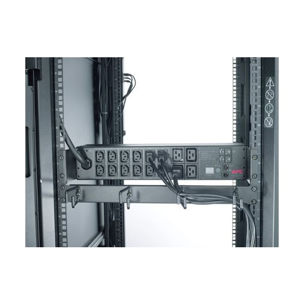 APC Rack PDU, Metered, 0U/2U, 32A, 230V, (12x) C13 & (4x) C19, IEC 309 32A stekker (AP7822B)