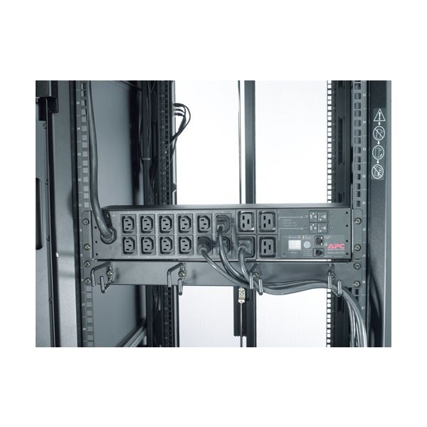 APC Rack PDU AP7822B, Metered, 0U/2U, 32A, 230V, (12x) C13 & (4x) C19, IEC 309 32A stekker (AP7822B) APC Rack PDU AP7822B, Metered, 0U/2U, 32A, 230V, (12x) C13 & (4x) C19, IEC 309 32A stekker (AP7822B)