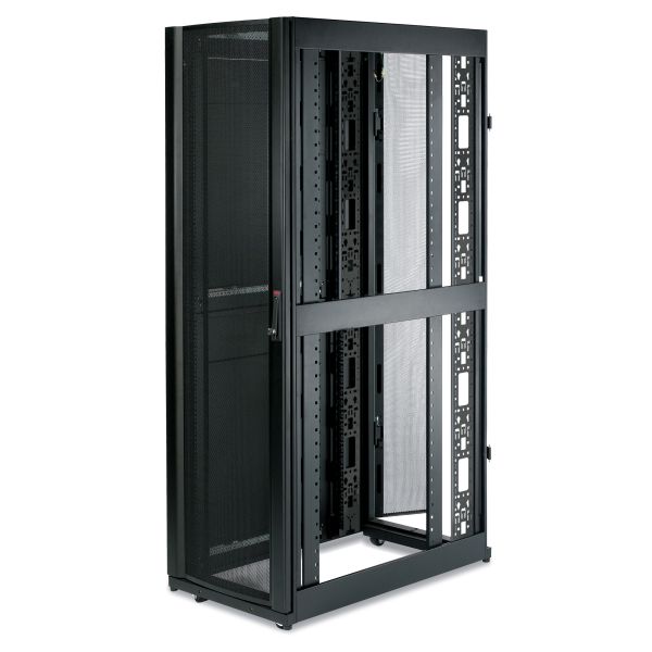 APC AR3100 NetShelter SX 42U 600mm(b) x 1070mm(d) 19" IT rack, behuizing met zijpanelen, zwart (AR3100) APC AR3100 NetShelter SX 42U 600mm(b) x 1070mm(d) 19" IT rack, behuizing met zijpanelen, zwart (AR3100)
