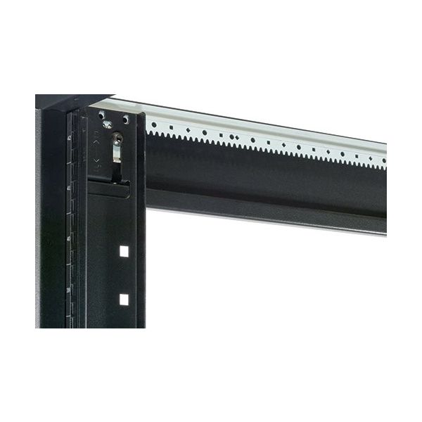 APC NetShelter SX 42U 600mm(b) x 1070mm(d) 19" IT rack, behuizing met zijpanelen, zwart, Shock Packaging (AR3100SP)
