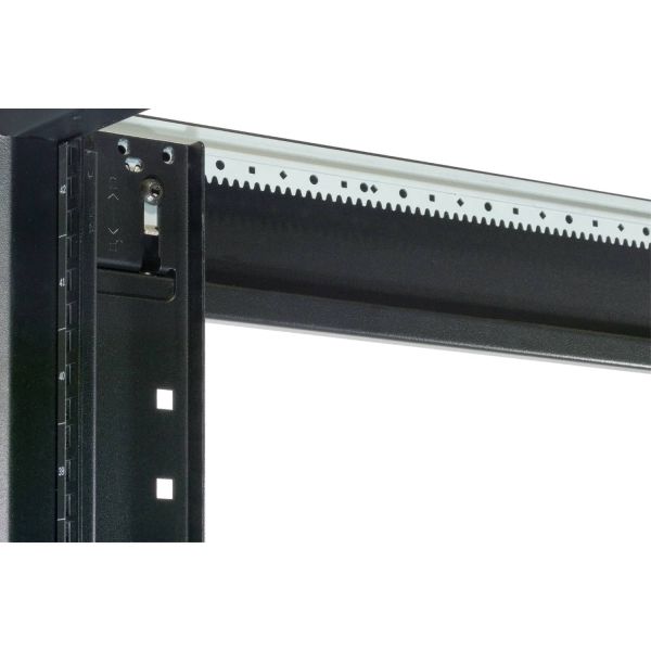APC NetShelter SX 42U 600mm(b) x 1070mm(d) 19" IT rack, behuizing zonder deuren, zwart (AR3100X610)