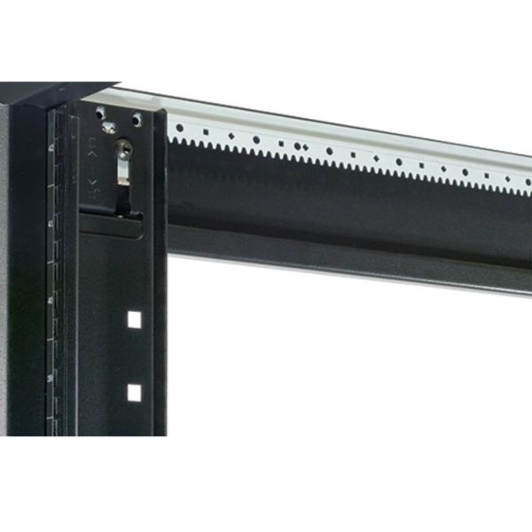 APC NetShelter SX 42U 750mm(b) x 1070mm(d) 19" IT rack, behuizing met zijpanelen, zwart (AR3150)
