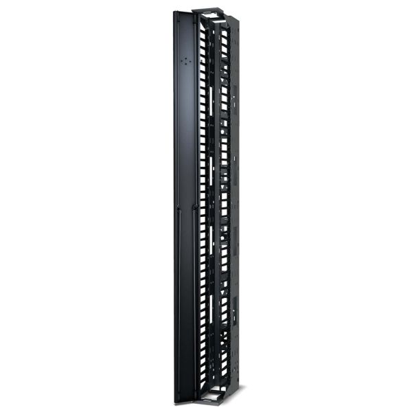 APC Veelzijdige, verticale kabelgeleider voor racks met 2 of 4 staanders, 84"H x 6"B, deur aan één zijde (AR8615)