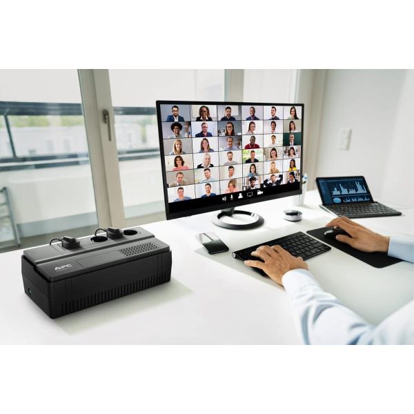 APC Easy-UPS BV800I-GR - Noodstroomvoeding, 4x Schuko stopcontact, 1000VA (BV1000I-GR) APC Easy-UPS BV800I-GR - Noodstroomvoeding, 4x Schuko stopcontact, 1000VA (BV1000I-GR)