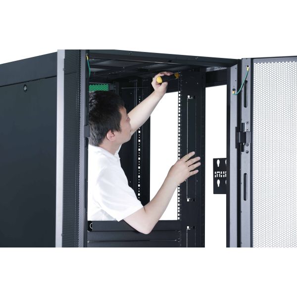 APC NetShelter Easy ER6282 - 42U/HE, 600mm(b) x 800mm(d) 19" IT rack, met zijpanelen (ER6282) APC NetShelter Easy ER6282 - 42U/HE, 600mm(b) x 800mm(d) 19" IT rack, met zijpanelen (ER6282)