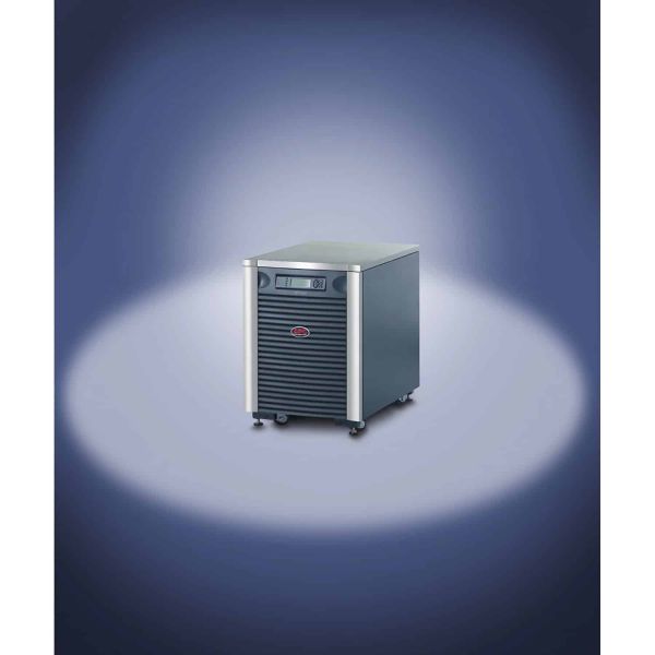 APC Symmetra LX 4kVA schaalbaar tot 8kVA N+1, 220/230/240V of 380/400/415V (SYA8K8I) APC Symmetra LX 4kVA schaalbaar tot 8kVA N+1, 220/230/240V of 380/400/415V (SYA8K8I)