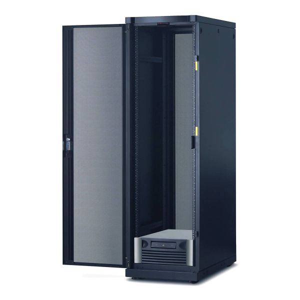 APC Symmetra LX, verlengde runtime en rekmontage, met 3 SYBT5, 230V (SYARMXR3B3I) 2/2 APC Symmetra LX, verlengde runtime en rekmontage, met 3 SYBT5, 230V (SYARMXR3B3I)