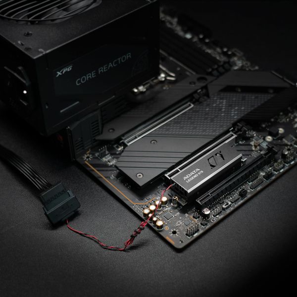 ADATA LEGEND 970 M.2 2 TB PCI Express 5.0 3D NAND NVMe (SLEG-970-2000GCI)