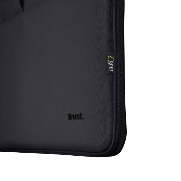Trust Bologna laptop schoudertas 16 inch - Laptop schoudertas – Voor laptops tot 16 inch – Gerecycled materiaal – Zwart (24988)