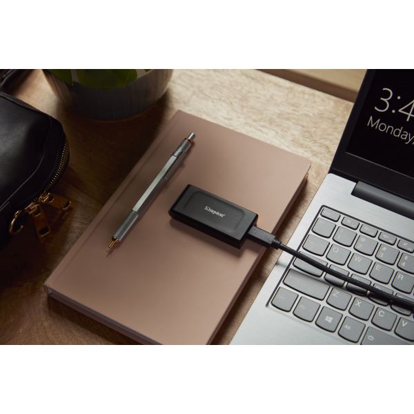 Kingston Technology 2TB XS1000 External USB 3.2 Gen 2 Draagbare Solid State Drive (SXS1000/2000G) 15/16 Kingston Technology 2TB XS1000 External USB 3.2 Gen 2 Draagbare Solid State Drive (SXS1000/2000G)
