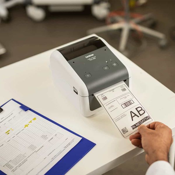 Brother TD-4410D labelprinter Direct thermisch 203 x 203 DPI 203 mm/sec Bedraad (TD4410DXX1)
