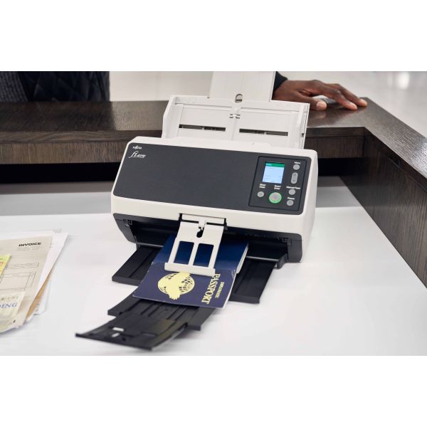 Fujitsu fi-8270 ADF-/handmatige invoer scanner 600 x 600 DPI A4 Zwart, Grijs (PA03810-B551)