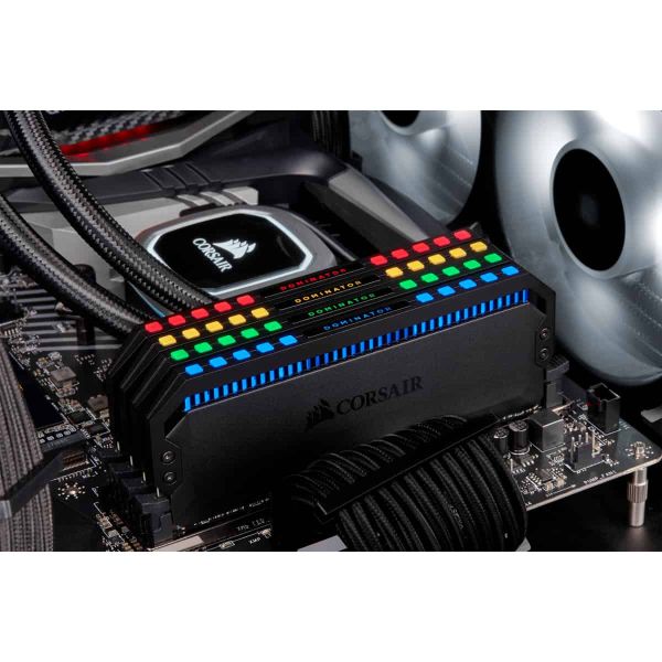 Corsair Dominator Platinum RGB geheugenmodule 32 GB 4 x 8 GB DDR4 3600 MHz (CMT32GX4M4C3600C18)