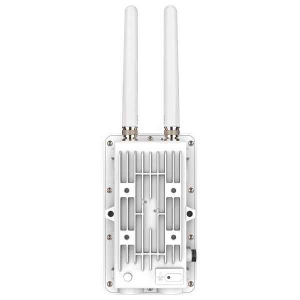 D-Link DIS‑3650AP Outdoor Industrial AC1200 Access Point (DIS-3650AP)