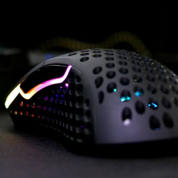 CHERRY XTRFY M4 RGB muis Rechtshandig USB Type-A Optisch 16000 DPI (XG-M4-RGB-BLACK)
