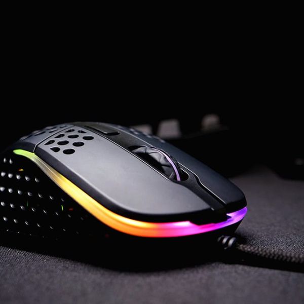 CHERRY XTRFY M4 RGB muis Rechtshandig USB Type-A Optisch 16000 DPI (XG-M4-RGB-BLACK)