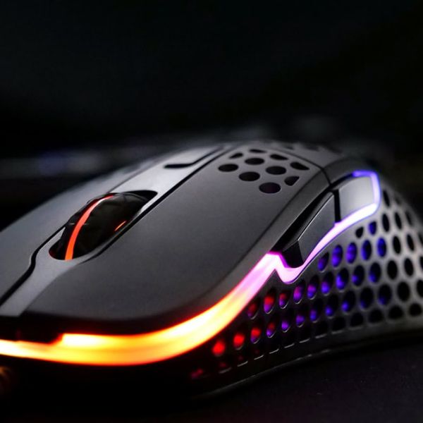 CHERRY XTRFY M4 RGB muis Rechtshandig USB Type-A Optisch 16000 DPI (XG-M4-RGB-BLACK)