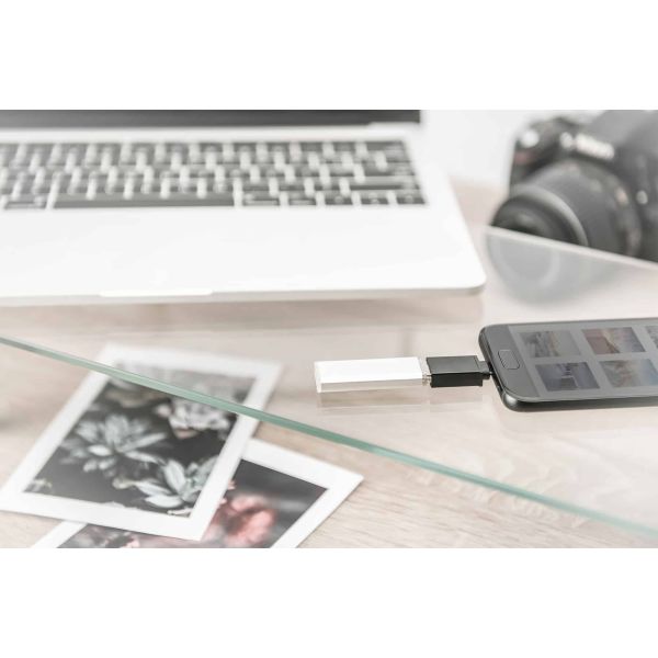 Digitus AK-300506-000-S tussenstuk voor kabels USB C USB A Zwart (AK-300506-000-S)