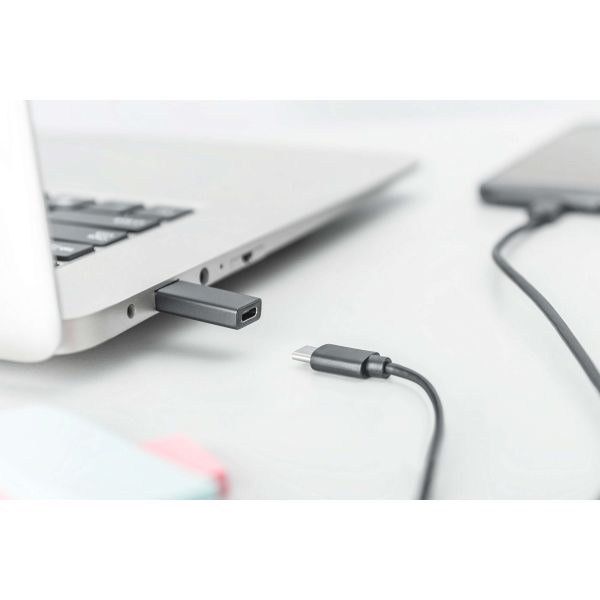 Digitus AK-300524-000-S tussenstuk voor kabels USB A USB-C jack Zwart (AK-300524-000-S)