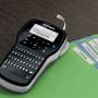 DYMO LabelManager 260-labelprinter | Oplaadbare labelmaker met QWERTY-toetsenbord | Inclusief zwart-wit D1-labeltape (12 mm) | Voor thuis en op kantoor (S0968920) thumbnail