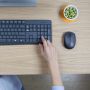 Logitech MK235 Wireless Keyboard and Mouse Combo Normaal formaat. Duurzaam. Eenvoudig. (920-007911) thumbnail