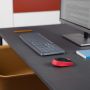 Logitech MK235 Wireless Keyboard and Mouse Combo Normaal formaat. Duurzaam. Eenvoudig. (920-007911) thumbnail