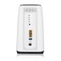 Zyxel FWA510 draadloze router Multi-Gigabit Ethernet Tri-band (2.4 GHz / 5 GHz / 5 GHz) 5G Zwart, Wit (FWA-510-EU0102F) thumbnail