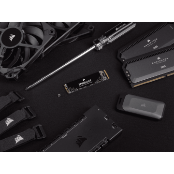 Corsair SSD    4TB CORSAIR  M.2  PCI-E   NVMe Gen4 MP600 ELITE (CSSD-F4000GBMP600ENH) thumbnail