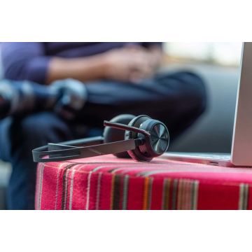 HP Poly Headset Voyager Focus 2 (77Y85AA) (77Y85AA) thumbnail